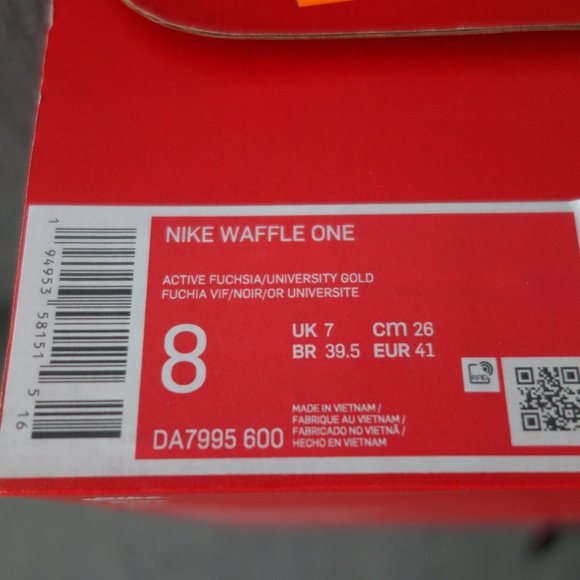 Nike Waffle One Active Fuchsia/University Gold Mens Sneakers Size 8 *Brand New* - Picture 6 of 6